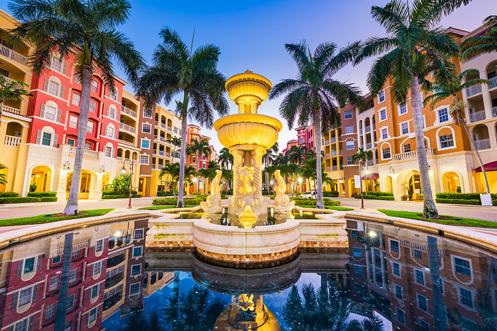 naples-florida-usa-town-skyline-and-city-plaza.jpg